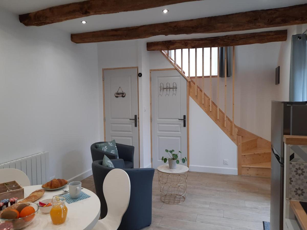A La Memoire De Merlin & Spa Saint-Malon-sur-Mel Екстериор снимка