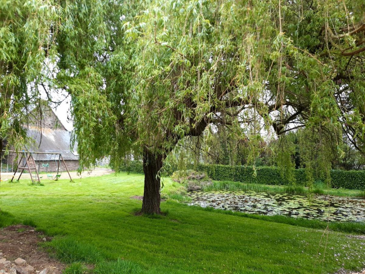 A La Memoire De Merlin & Spa Saint-Malon-sur-Mel Екстериор снимка
